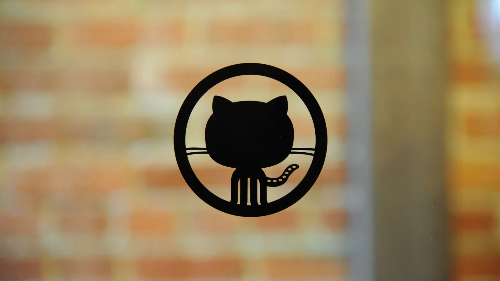 GitHub hackeado: alerta de accesos a su repositorio interno