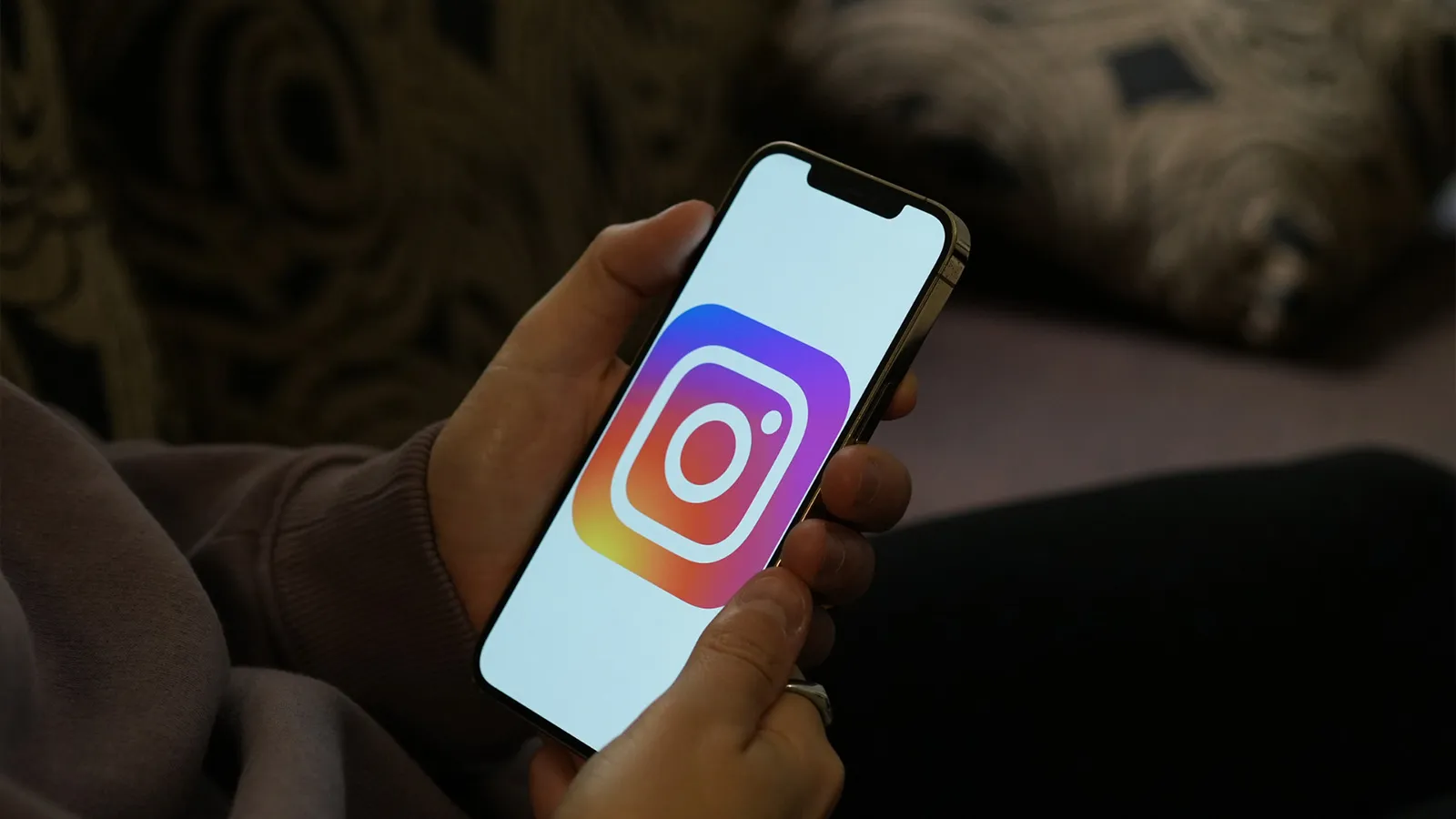 El objetivo ya no es la contraseña, sino convencer a la IA: así pueden robar tu cuenta de Instagram